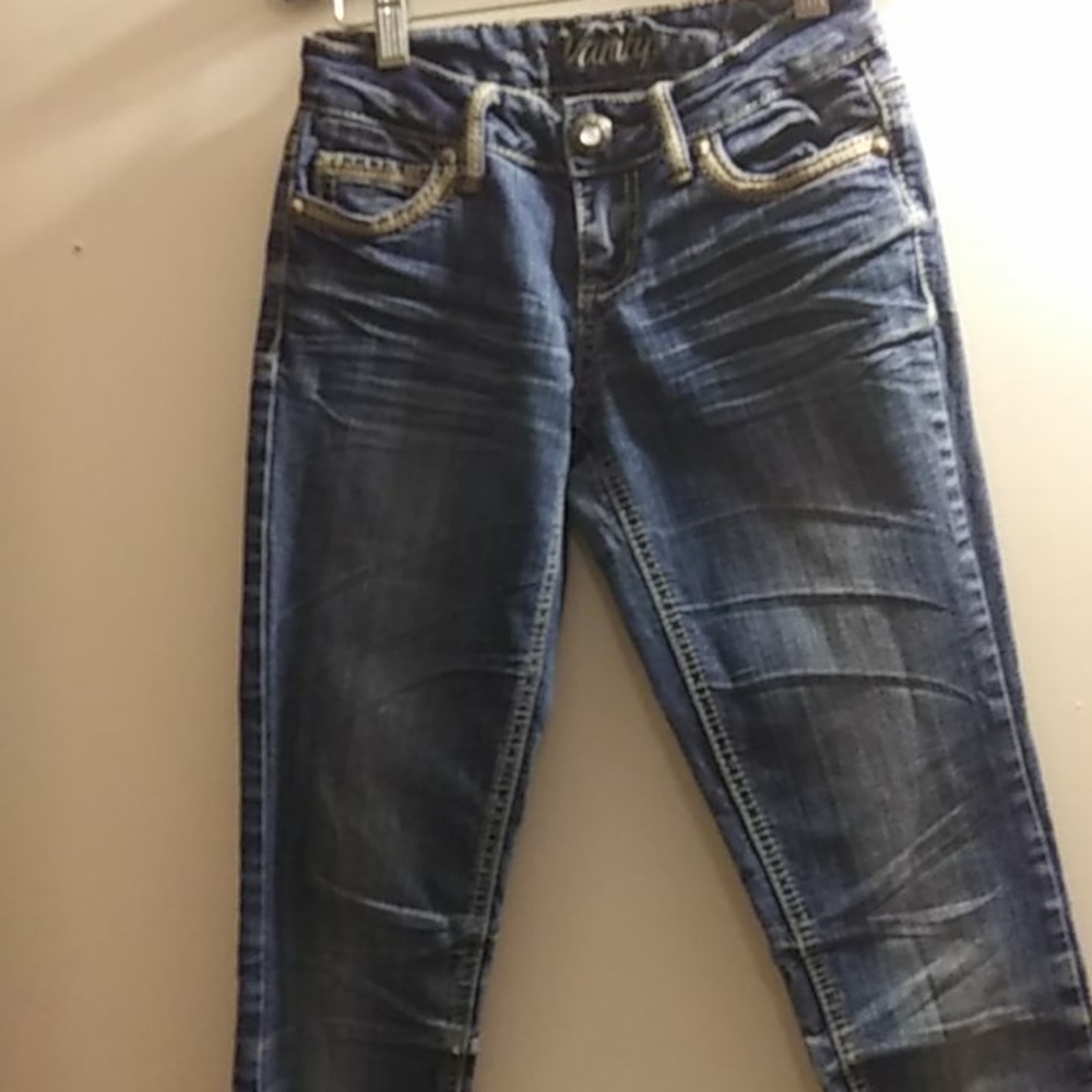 Ladies 25w x 33L Vanity jeans